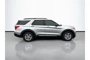 $24988 : Ford Explorer 2022 AWD XLT 4 thumbnail