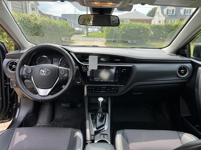 $7900 : 2017 Corolla SE Sport image 5