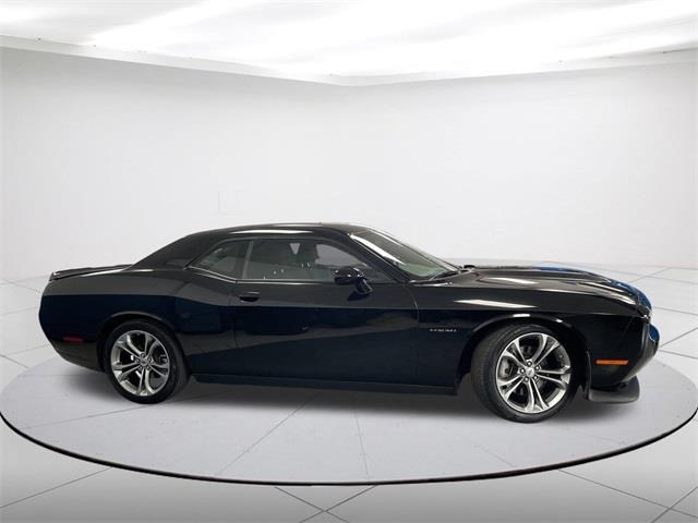 $26956 : Pre-Owned 2022 Challenger R/T image 2