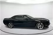 $26956 : Pre-Owned 2022 Challenger R/T thumbnail