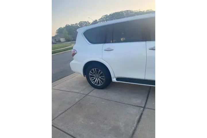 $17956 : Nissan Armada 2019 4x2 SV 4d image 6