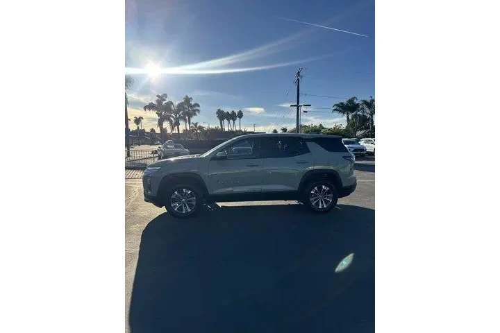 $27995 : Chevrolet Equinox 2025 LT 4d image 6