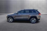 $16363 : 2017 Grand Cherokee Laredo thumbnail