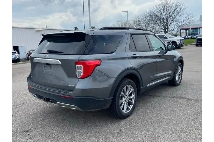 $31182 : Ford Explorer 2023 AWD XLT 4 image 3