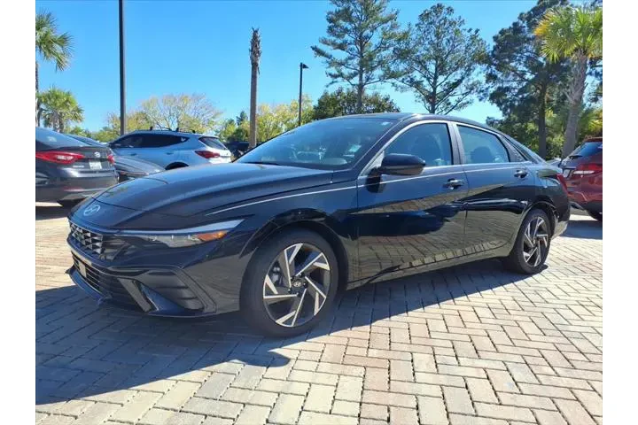 $24990 : Hyundai ELANTRA 2024 SEL 4dr image 4