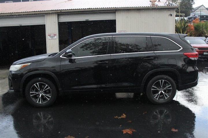 $18996 : 2018 Highlander image 4