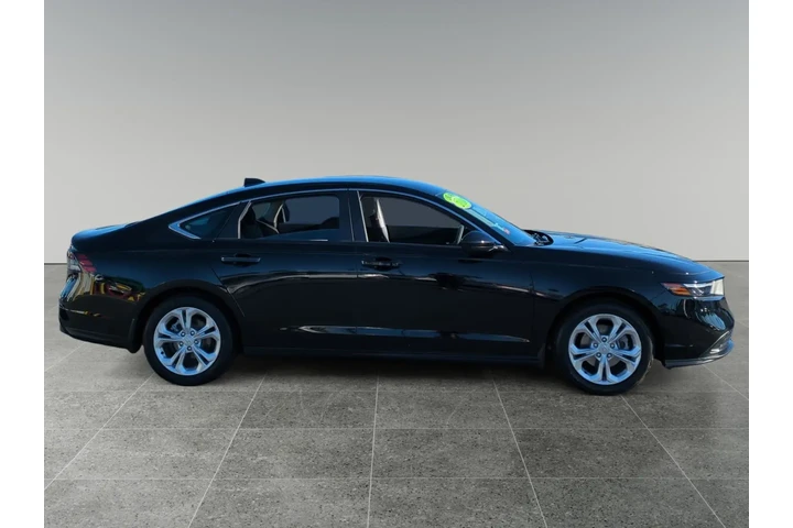 $26687 : Honda Accord 2024 LX 4dr Sed image 6