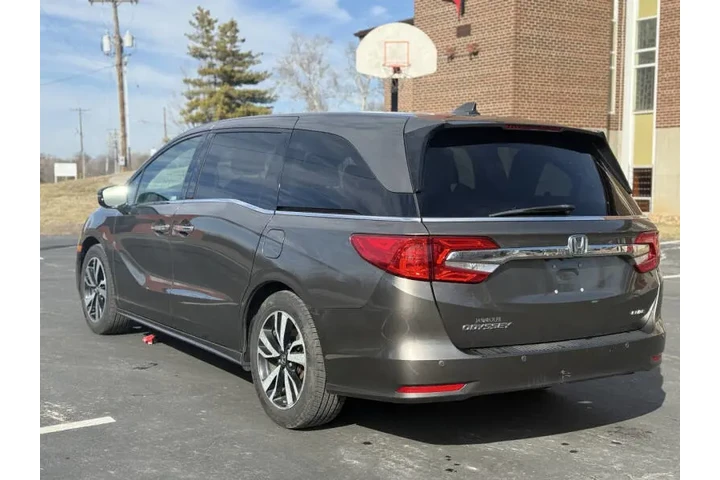 2018 Odyssey Elite image 3