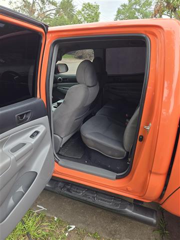 $15 : Toyota Tacoma image 9