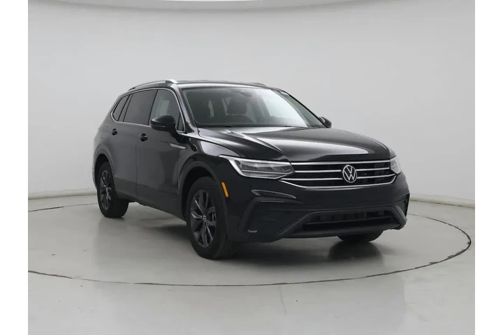$22998 : Volkswagen Tiguan 2023 SE 4d image 1