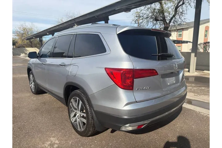 $14995 : 2018 Pilot Elite image 6