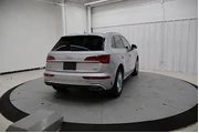 $31795 : Audi Q5 2023 AWD quattro S l thumbnail