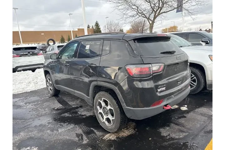 $23125 : Jeep Compass 2022 4x4 Trailh image 5