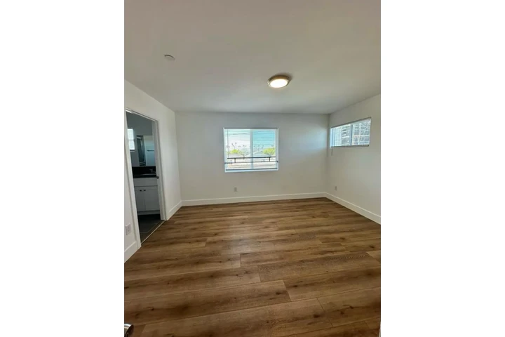 $1600 : Rento apartamento 2 habitación image 7