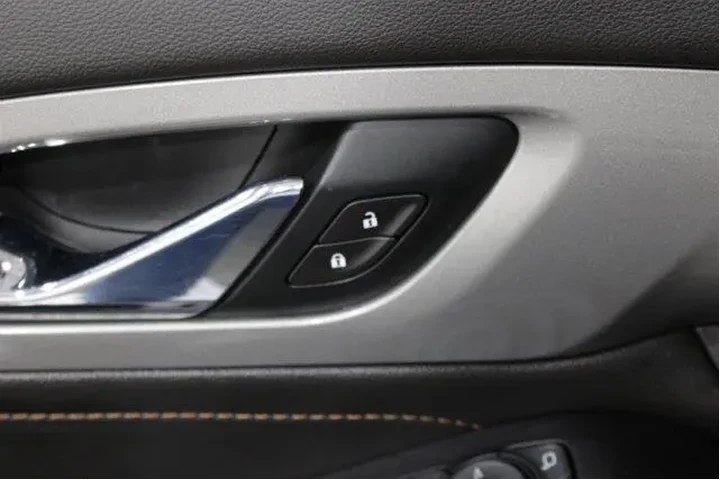 $16982 : Chevrolet Traverse 2020 LT C image 9