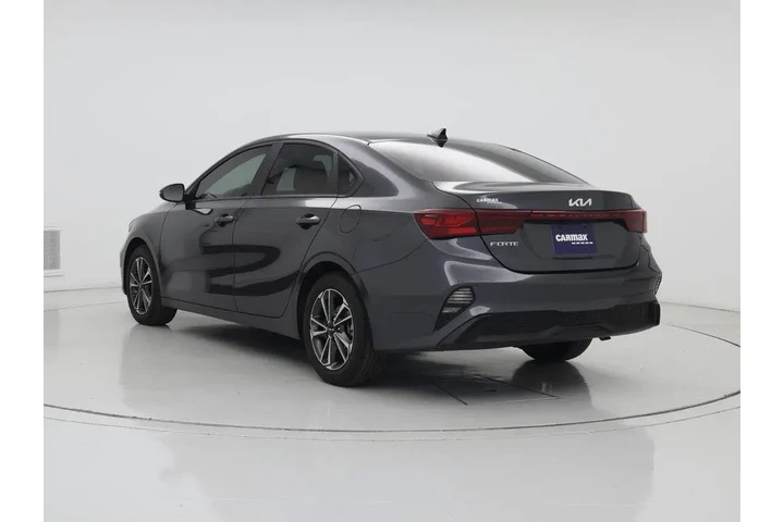 $19998 : Kia Forte 2024 LXS 4dr Sedan image 2
