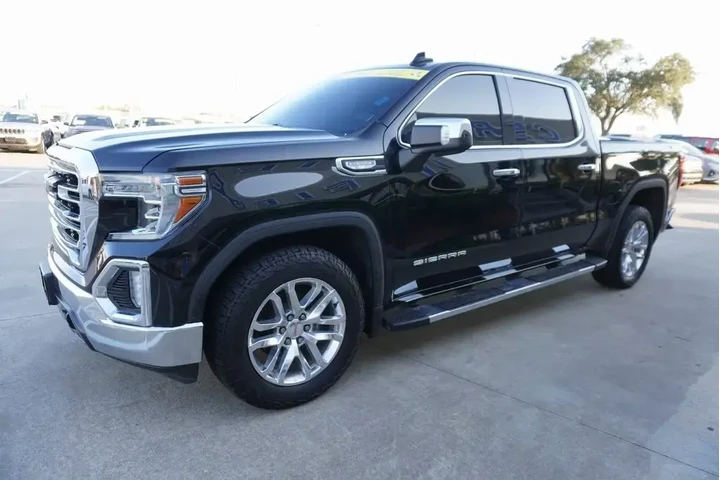 $39988 : GMC Sierra 1500 2021 4x4 SLT image 2