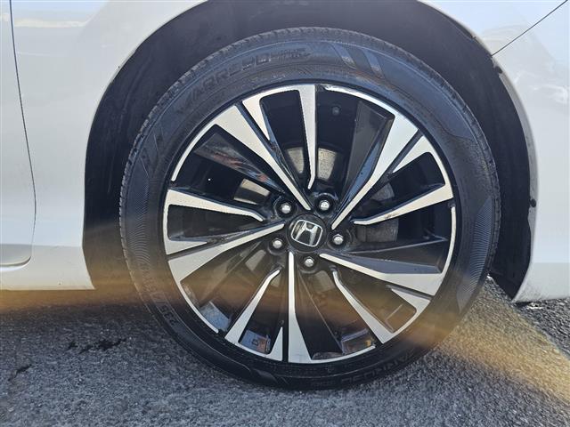 $16900 : 2017 Accord image 6