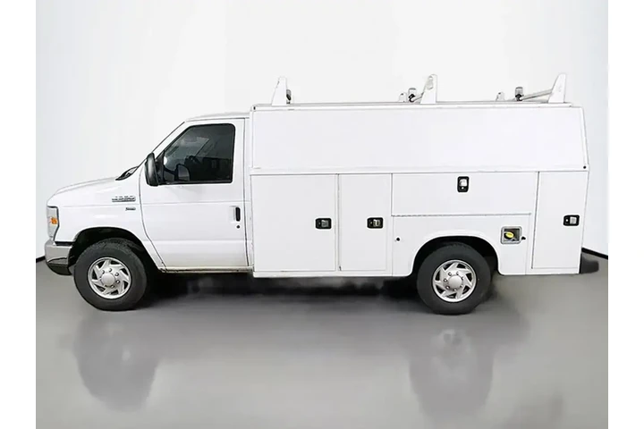 $19745 : Ford E-Series 2017 E-350 SD image 8