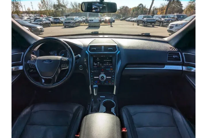 $13995 : 2016 Explorer Limited image 4