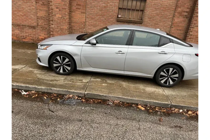 $16500 : 2021 Altima 2.5 SV image 9