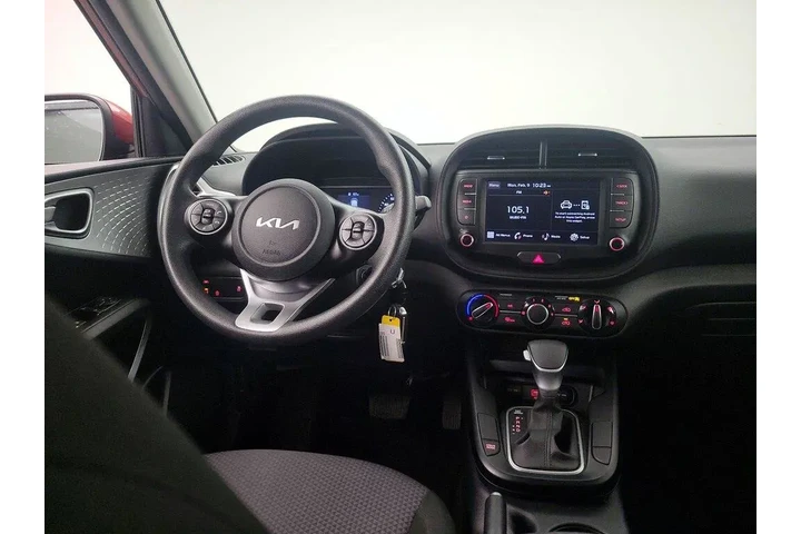 $16998 : Kia Soul 2022 LX 4dr Crossov image 10