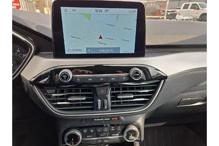 $17983 : Ford Escape 2022 SE 4dr SUV image 4