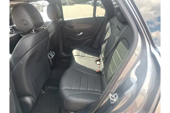 $33649 : Mercedes-Benz GLC 2022 AWD G image 10