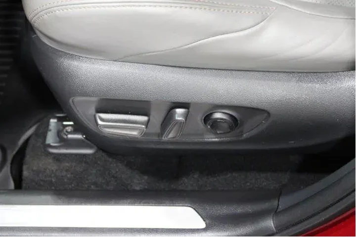 $31982 : Toyota Venza 2021 AWD Limite image 5