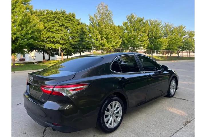 $12991 : 2018 Camry LE image 8