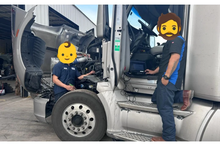 Mecánico Diesel Road service!! image 3