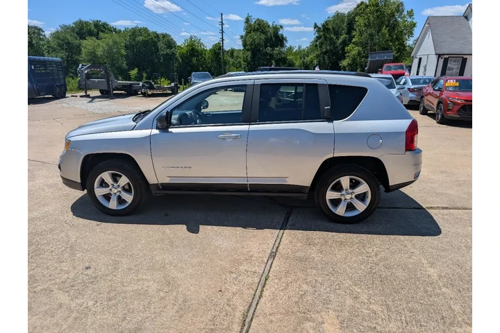 $7995 : 2012 Compass image 9
