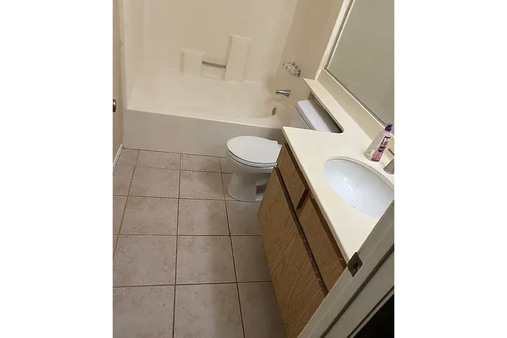 $1500 : beautifully maintained single- image 4