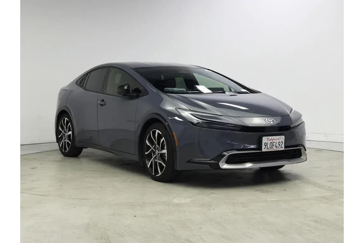$33998 : Toyota Prius Prime 2024 XSE image 1