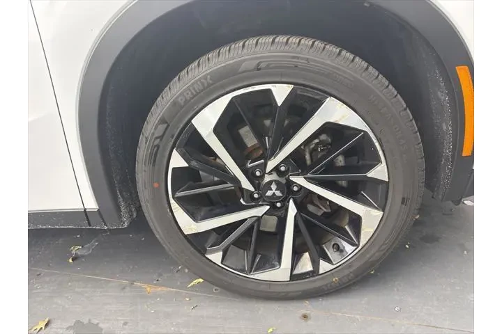 $14632 : Mitsubishi Outlander 2022 AW image 9