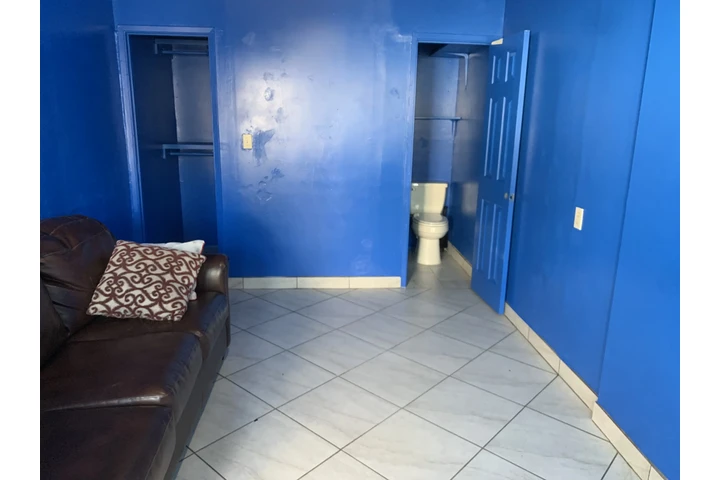 $800 : CUARTO ENTRADA PRIVADA image 5