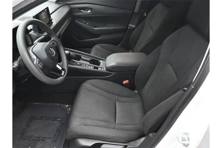 $23356 : Honda Accord 2023 LX 4dr Sed image 6