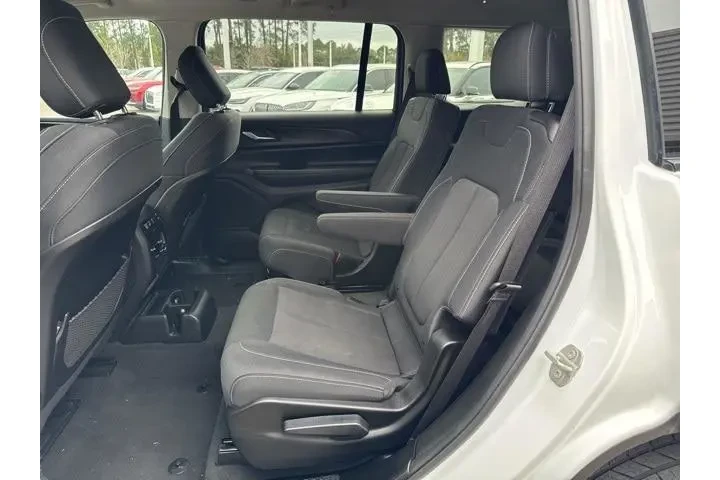 $23934 : Jeep Grand Cherokee L 2023 4 image 10