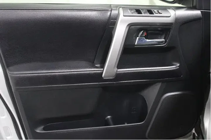 $24976 : Toyota 4Runner 2017 4x2 SR5 image 3