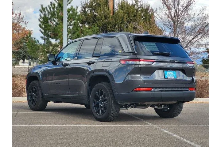 $35429 : Jeep Grand Cherokee 2024 4x4 image 7