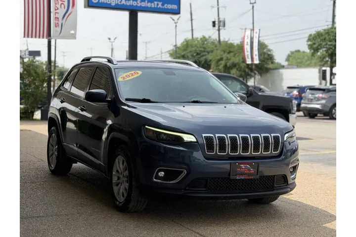 $17500 : 2020 Cherokee Latitude image 4