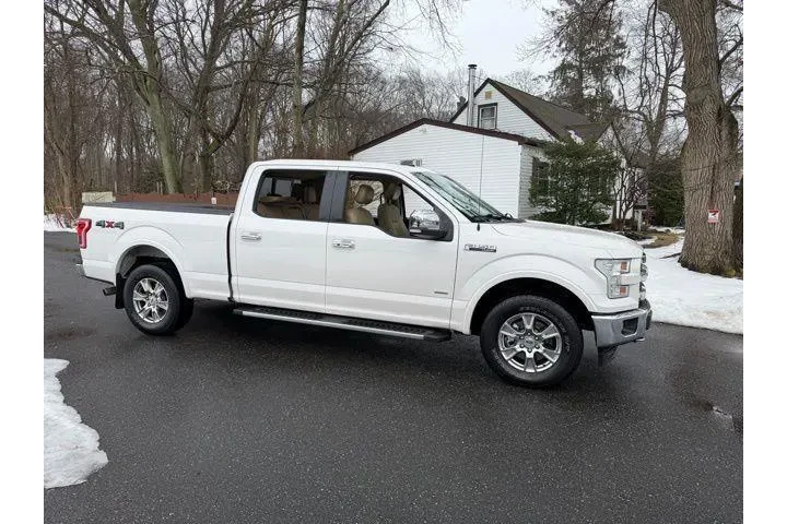 $21795 : Ford F-150 2017 4x4 Lariat 4 image 7