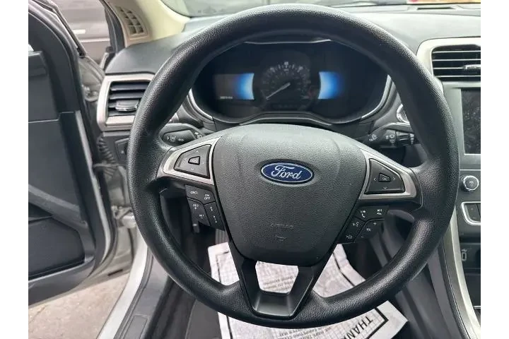 $18600 : Ford Fusion Hybrid 2019 SE 4 image 9