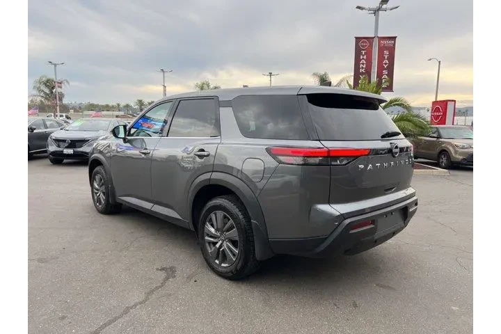 $22991 : Nissan Pathfinder 2023 S 4dr image 4