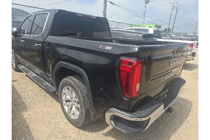 $29749 : GMC Sierra 1500 2019 4x4 SLT image 2