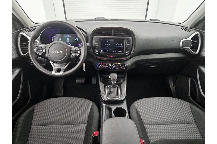 $17998 : Kia Soul 2024 LX 4dr Crossov image 9