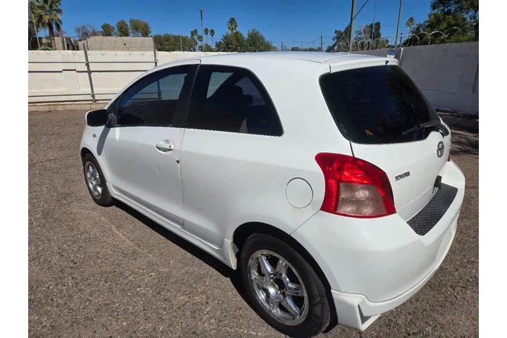 $4688 : 2008 Yaris image 6