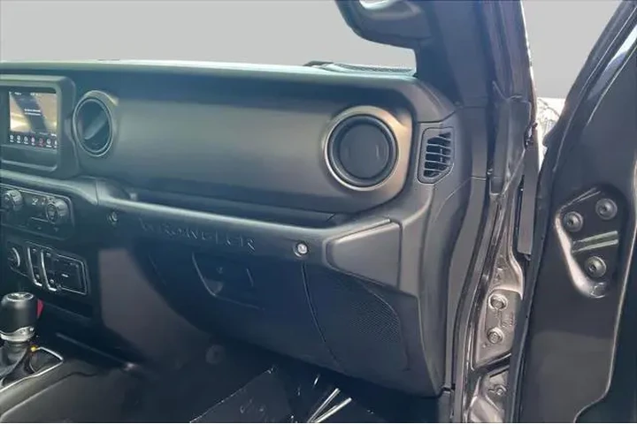 $21712 : Jeep Wrangler 2018 4x4 Sport image 2