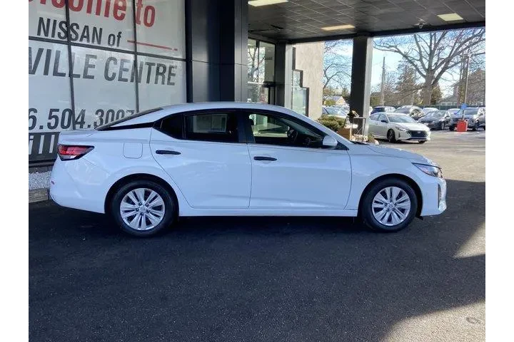 $15949 : Nissan Sentra 2025 S 4dr Sed image 4