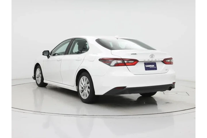 $23998 : Toyota Camry 2024 LE 4dr Sed image 2